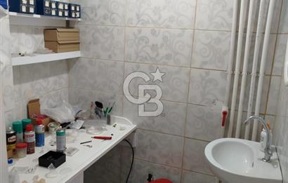 Aşağıeğlence' de cadde üzeri işyeri