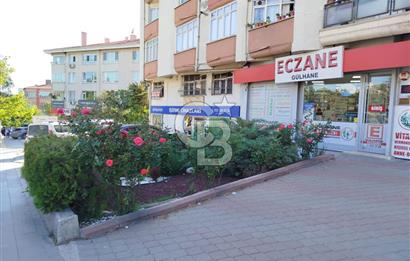 Aşağıeğlence' de cadde üzeri işyeri