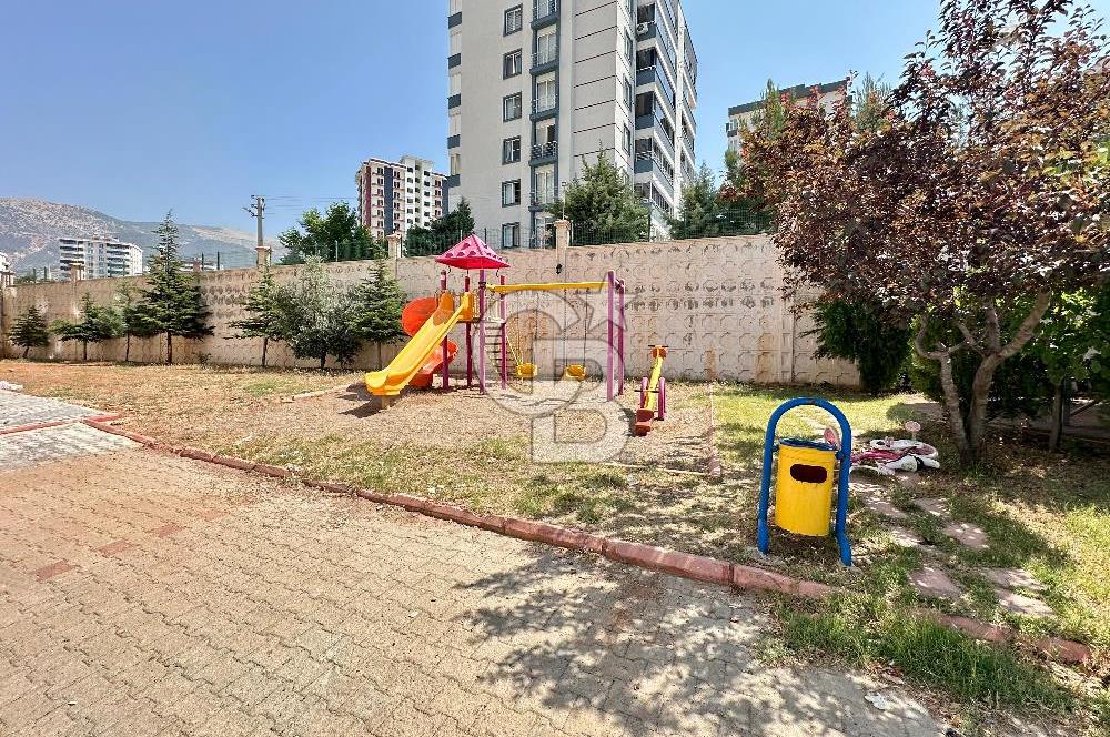 Coldwell Banker Fen Lisesi Yanı Site İçi Satılık 5+1 Daire