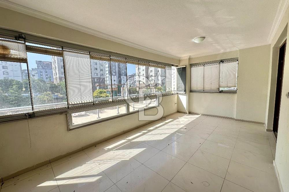 Coldwell Banker Fen Lisesi Yanı Site İçi Satılık 5+1 Daire