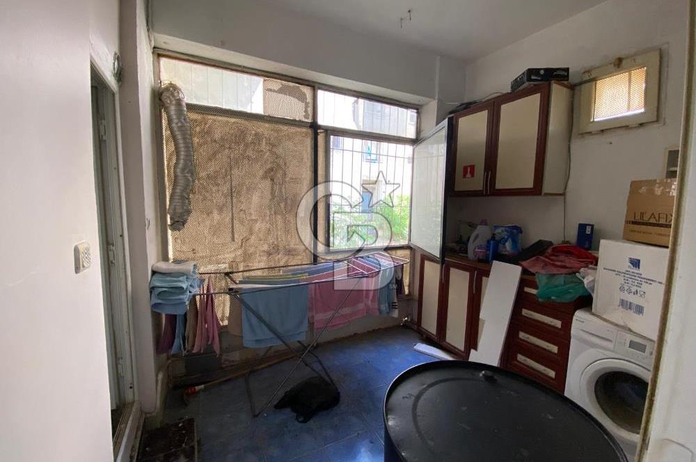 BAYRAKLI SOĞUKKUYU’DA CADDE ÜZERİ KİRALIK KÖŞE DÜKKAN 