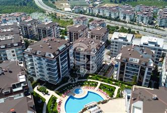 Alanya Çıplaklı Mh Lüks Sitede Eşyalı 1+1 Satılık Daire