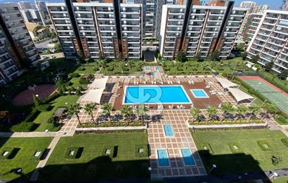 Mavişehir Modern 3 Satılık 4+1 Daire Havuz Cepheli