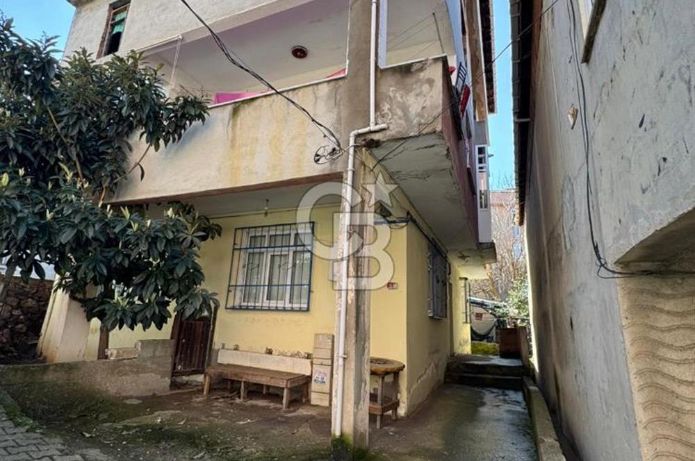 ATAŞEHİR'DE YATIRIMLIK ARSA ÜZERİNDE BİNA SATILIK!