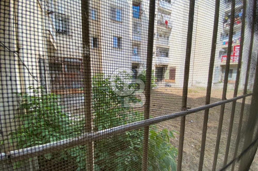 BAYRAKLI SOĞUKKUYU’DA CADDE ÜZERİ KİRALIK KÖŞE DÜKKAN 