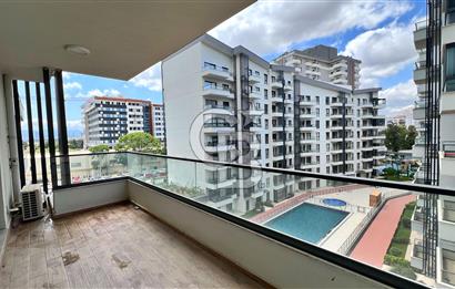 Parkyaşam Bornova Sitesi'nde 3+1 Havuz Cepheli Satılık Daire