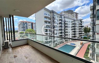 Parkyaşam Bornova Sitesi'nde 3+1 Havuz Cepheli Satılık Daire