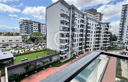 Parkyaşam Bornova Sitesi'nde 3+1 Havuz Cepheli Satılık Daire