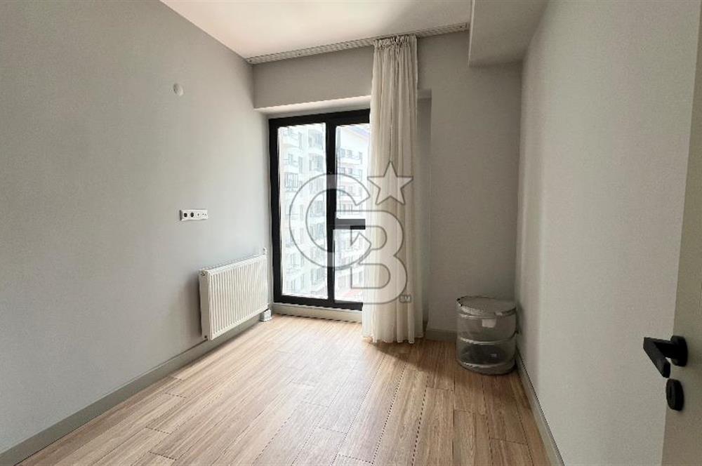 Parkyaşam Bornova Sitesi'nde 3+1 Havuz Cepheli Satılık Daire