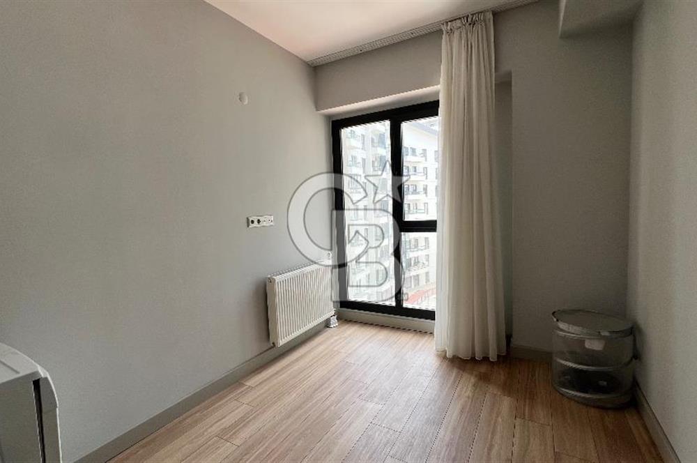 Parkyaşam Bornova Sitesi'nde 3+1 Havuz Cepheli Satılık Daire