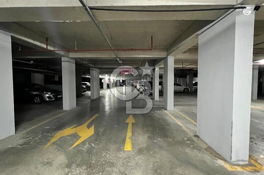 Parkyaşam Bornova Sitesi'nde 3+1 Havuz Cepheli Satılık Daire