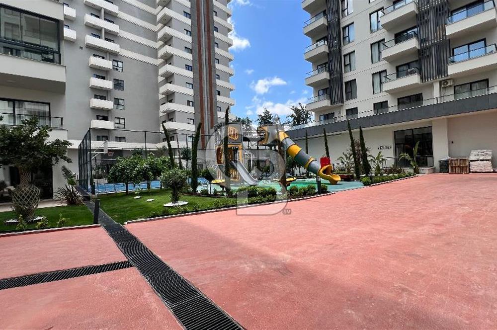 Parkyaşam Bornova Sitesi'nde 3+1 Havuz Cepheli Satılık Daire