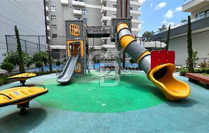 Parkyaşam Bornova Sitesi'nde 3+1 Havuz Cepheli Satılık Daire