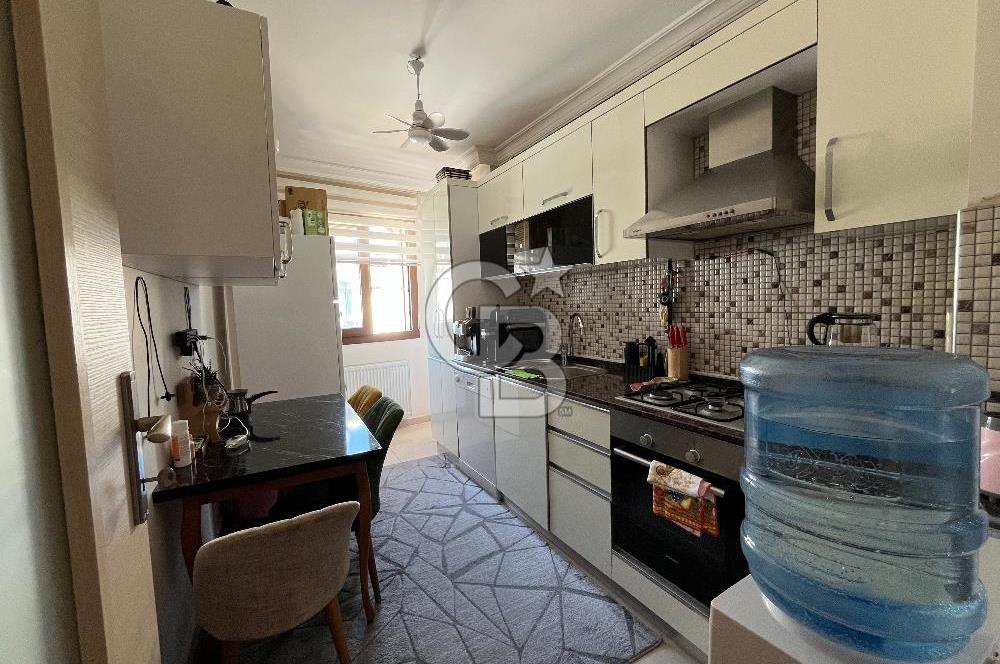 10 Yaşında, Asansörlü, Kapalı Otoparklı - Üçyolda 2+1