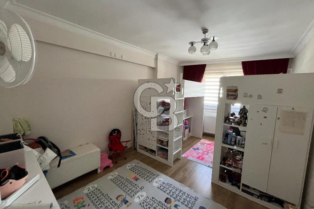 10 Yaşında, Asansörlü, Kapalı Otoparklı - Üçyolda 2+1