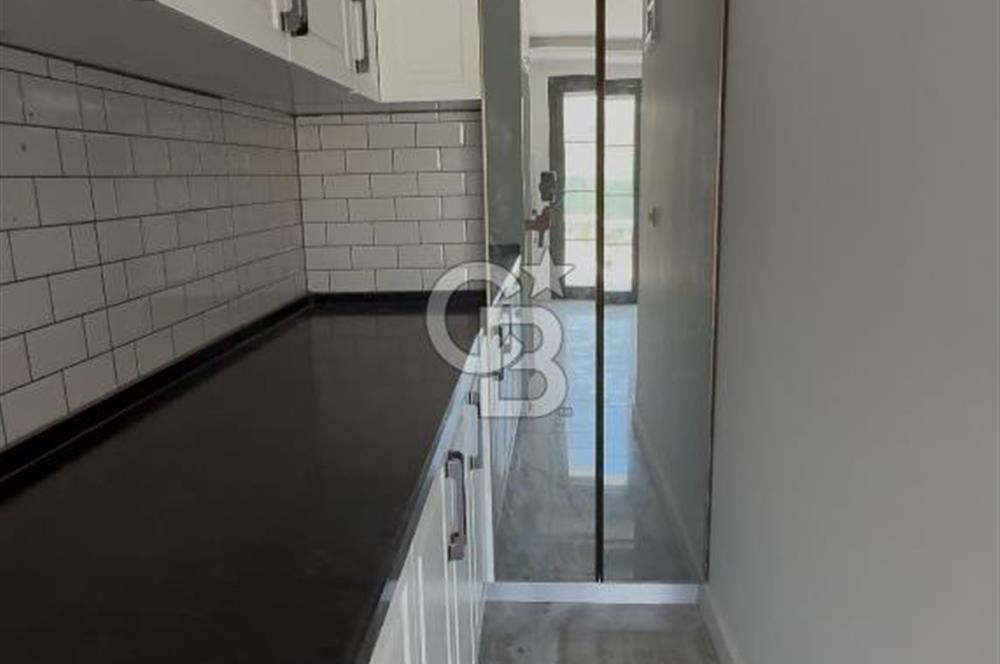 Akarca’nın En Seçkin Lokasyonunda, Özel Havuzlu Site İçinde Lüks 4+1 Tripleks Villa