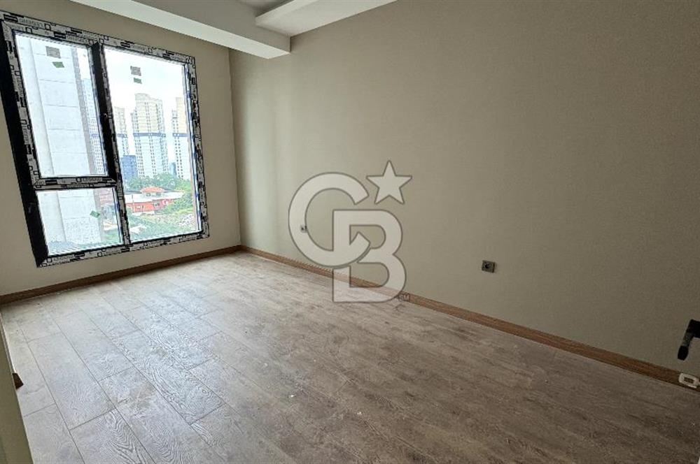 YAKACIK SWIFT165 PROJESİNDE KİRALIK 1+1 DAİRE