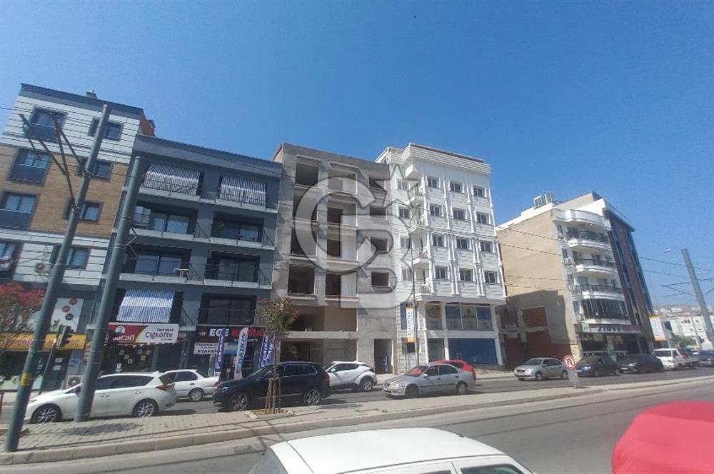 Ataşehir girişinde cadde üzeri sıfır dubleks daire