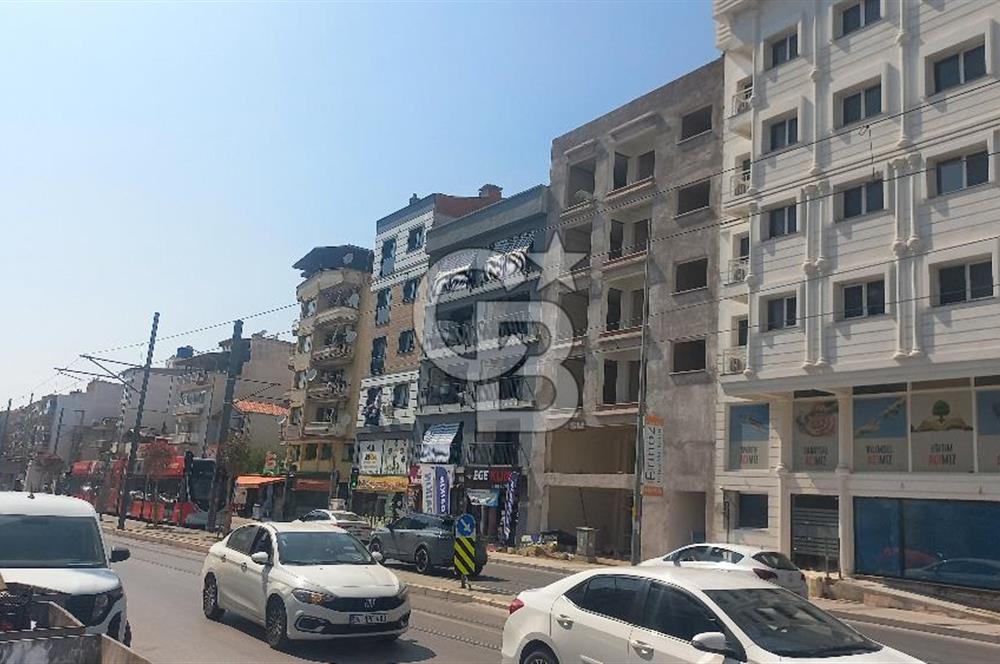 Ataşehir girişinde cadde üzeri sıfır dubleks daire