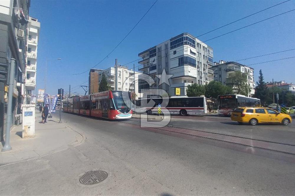 Ataşehir girişinde cadde üzeri sıfır dubleks daire 