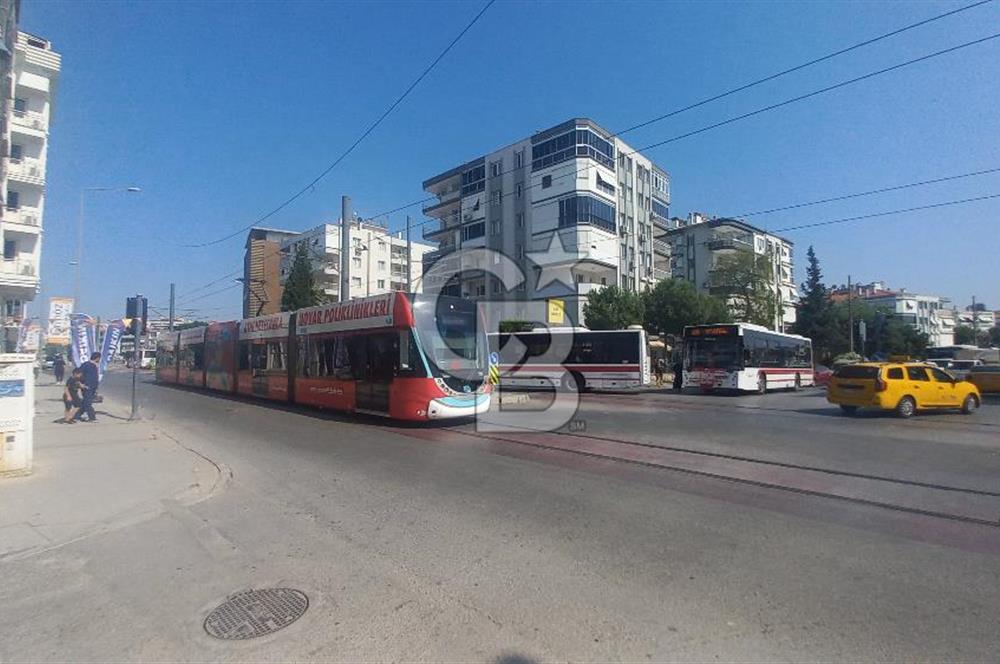 Ataşehir girişinde cadde üzeri sıfır dubleks daire