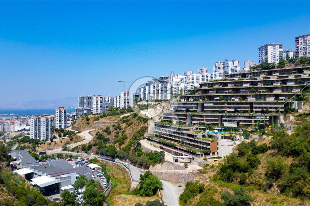 Narlıdere Asma Bahçeler'de 1+1 Deniz&Doğa Manzaralı Satılık Daire