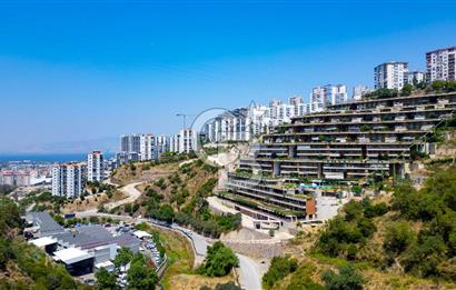 Narlıdere Asma Bahçeler'de 1+1 Deniz&Doğa Manzaralı Satılık Daire