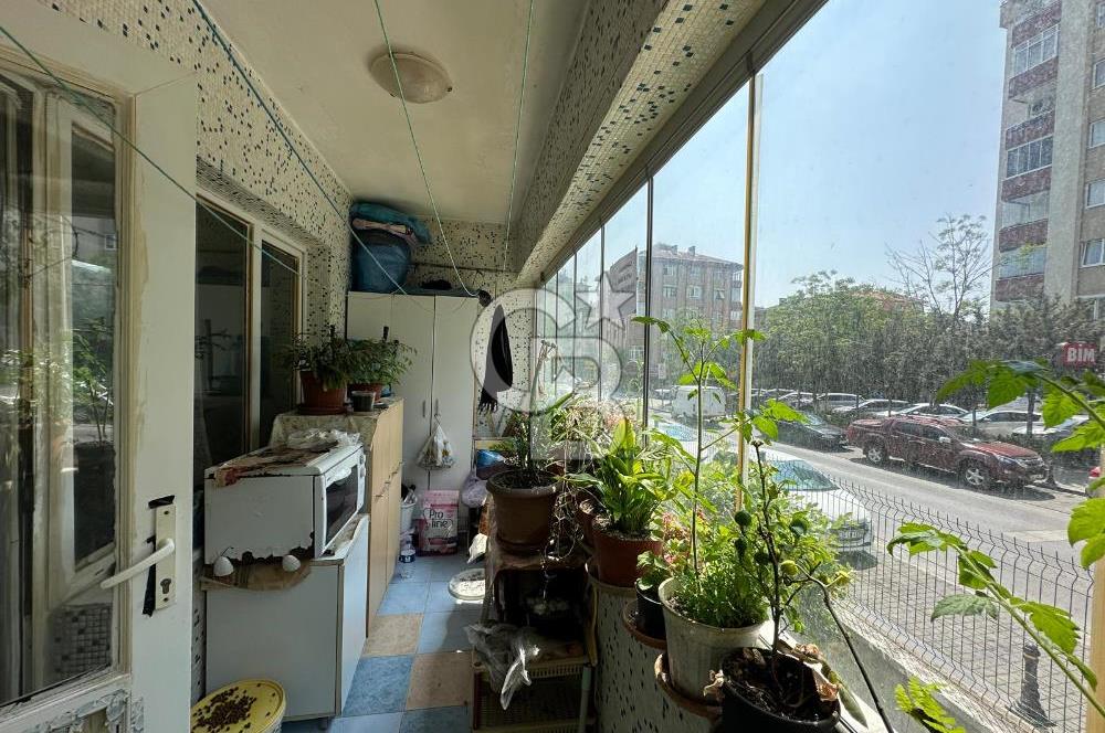 Ümraniye Atakent Mahallesi nde Satılık 2+1 Daire