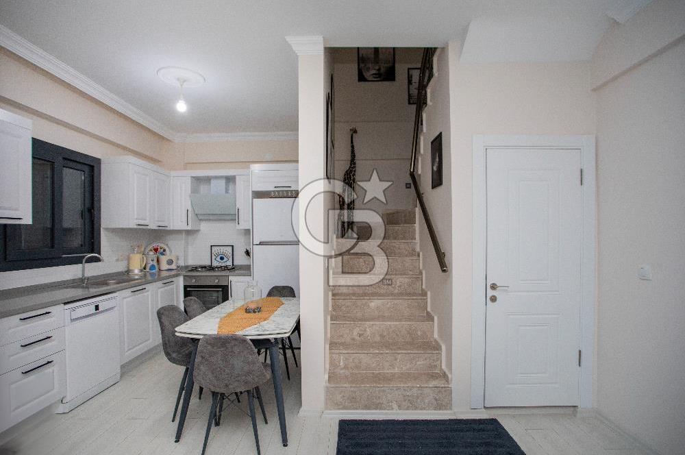 Foça Kazım Dirik Mah. Bahçeli 2+1 Eşyalı Kiralık Dubleks Daire