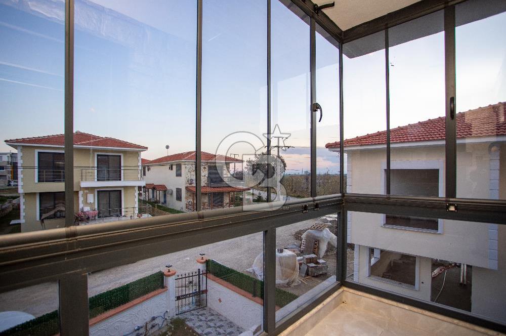 Foça Kazım Dirik Mah. Bahçeli 2+1 Eşyalı Kiralık Dubleks Daire