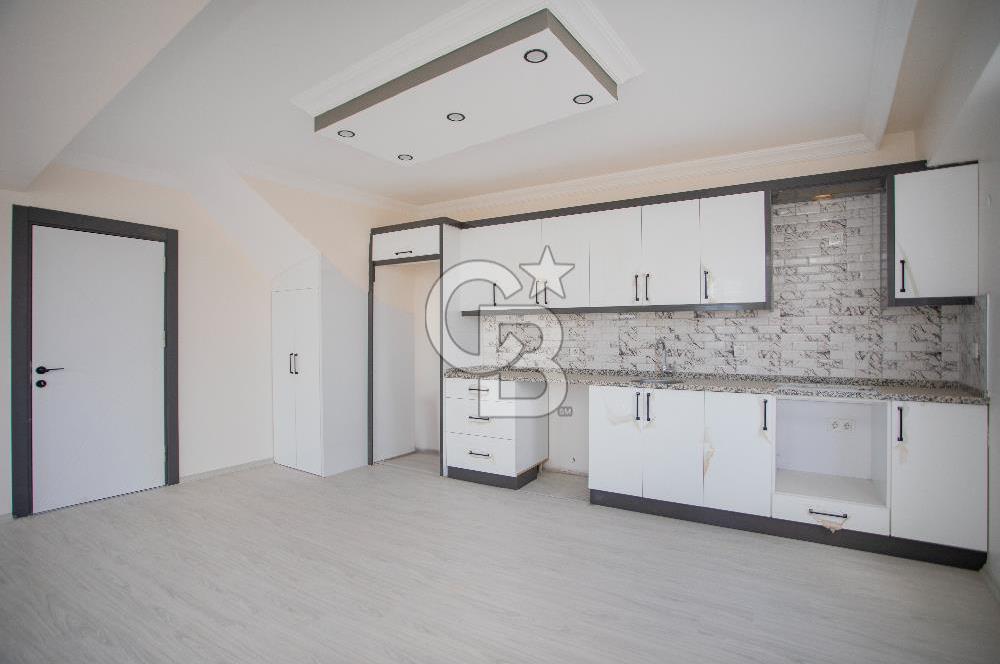 Foça Yenibağarasında Satılık 3+1 Bahçeli Dubleks Daire