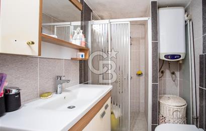Yenifoça Merkezi Konumda Kiralık Tadilatlı 2+1 Daire