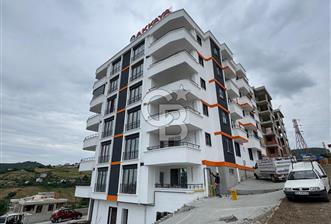KÖY KAHVESİNİN YANINDA 2+1 SIFIR DAİRELER