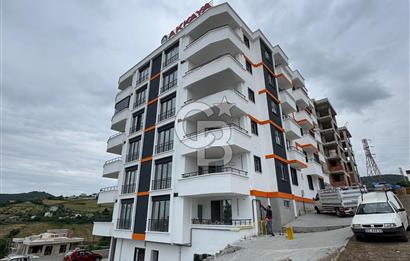 KÖY KAHVESİNİN YANINDA 2+1 SIFIR DAİRELER