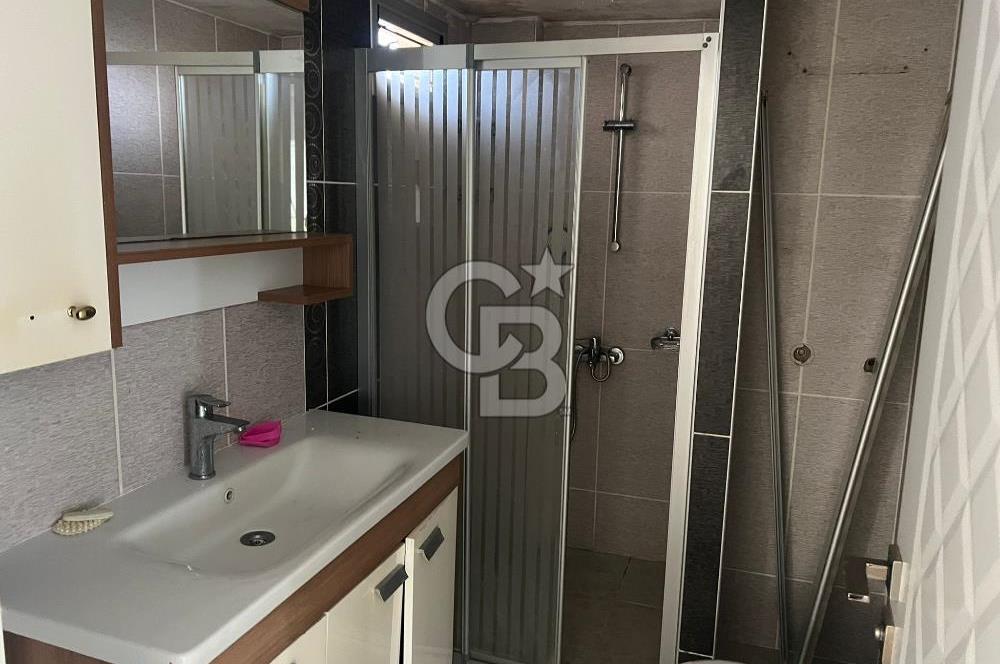 Yenifoça Merkezi Konumda Kiralık Tadilatlı 2+1 Daire