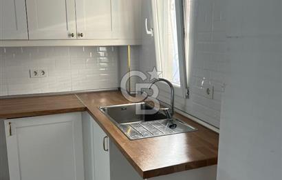 Yenifoça Merkezi Konumda Kiralık Tadilatlı 2+1 Daire