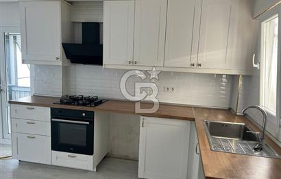 Yenifoça Merkezi Konumda Kiralık Tadilatlı 2+1 Daire