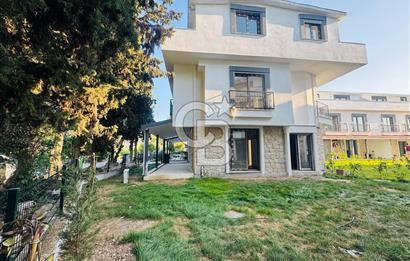 Foça Hacıveli Mahallesinde Müstakil Bahçeli Kiralık 2+1 Daire