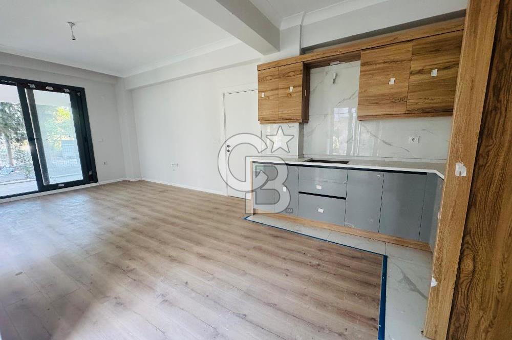 Foça Hacıveli Mahallesinde Müstakil Bahçeli Kiralık 2+1 Daire