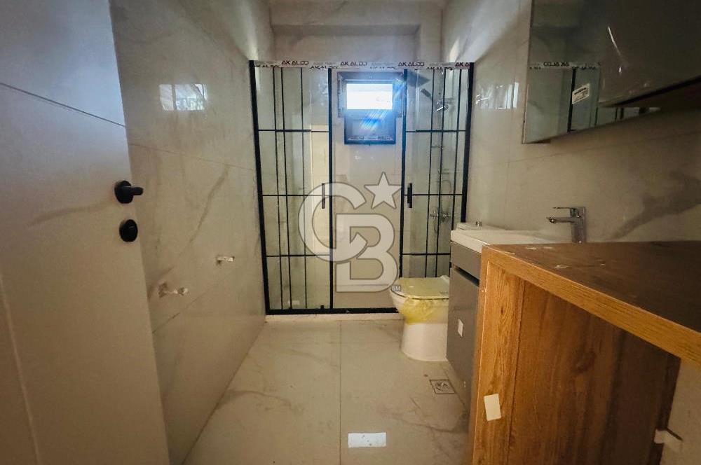 Foça Hacıveli Mahallesinde Müstakil Bahçeli Kiralık 2+1 Daire