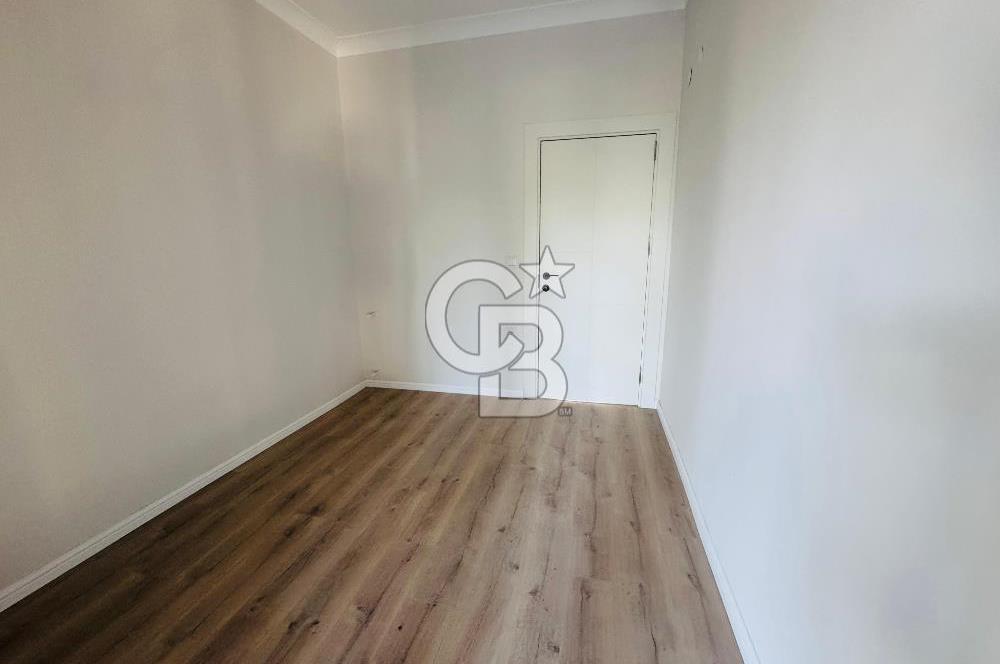 Foça Hacıveli Mahallesinde Müstakil Bahçeli Kiralık 2+1 Daire