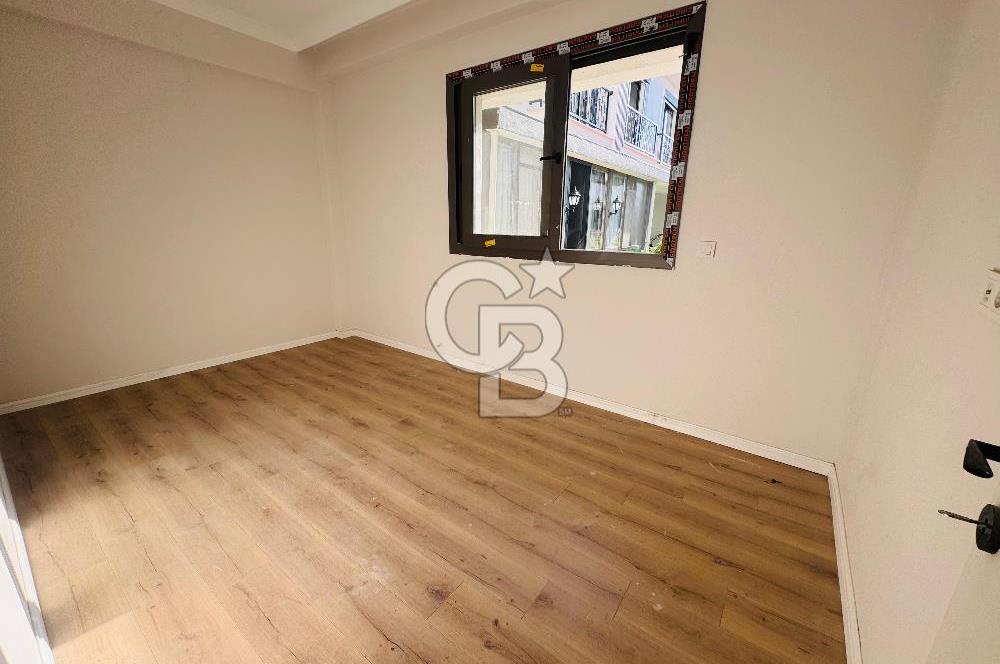 Foça Hacıveli Mahallesinde Müstakil Bahçeli Kiralık 2+1 Daire