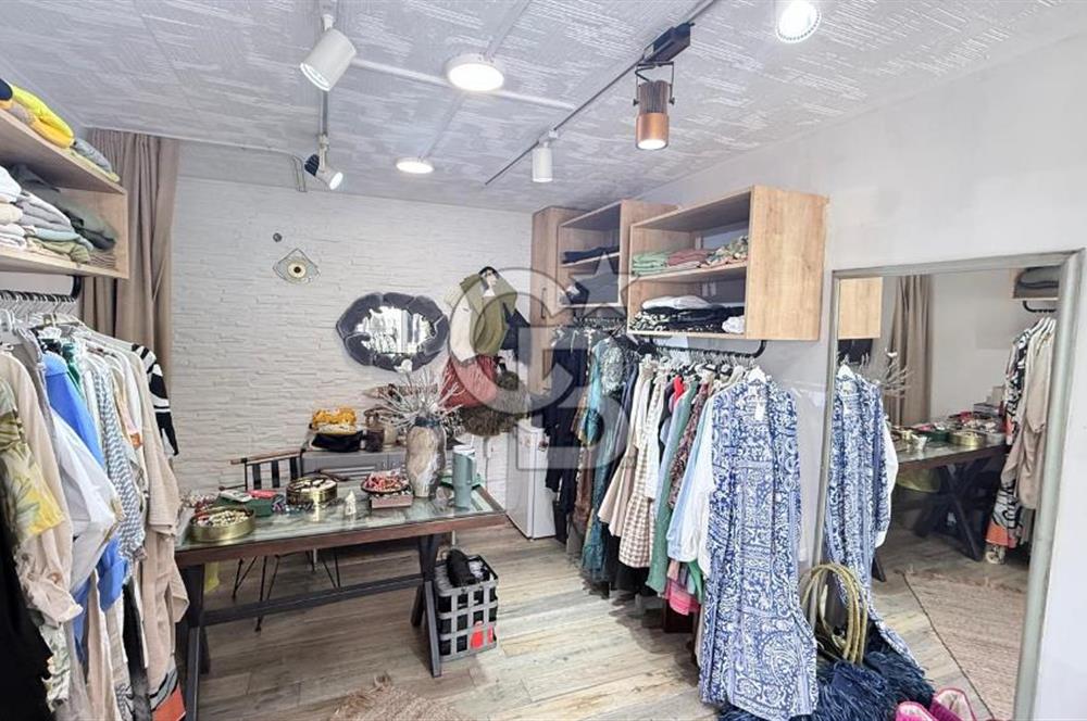 Göztepe Mithatpaşa Caddesi'nde Kiracılı Satılık Dükkan