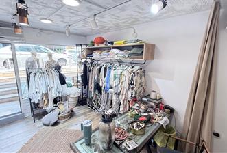 Göztepe Mithatpaşa Caddesi'nde Kiracılı Satılık Dükkan