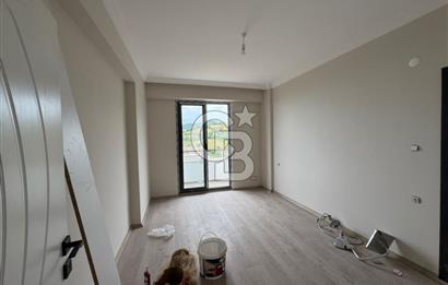 KÖY KAHVESİNİN YANINDA 2+1 SIFIR DAİRELER