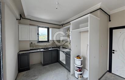 KÖY KAHVESİNİN YANINDA 2+1 SIFIR DAİRELER