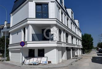 CB CITY'DEN SAZOVA ATATÜRK STADYUM'U KARŞISI KİRALIK KOMPLE BİNA