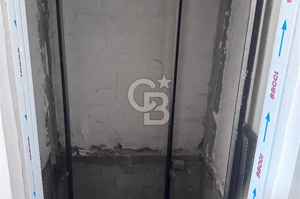 CB CITY'DEN SAZOVA ATATÜRK STADYUM'U KARŞISI KİRALIK KOMPLE BİNA
