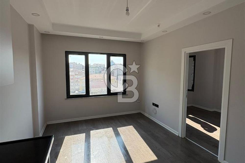 ŞİŞLİ DE SATILIK 1+1 ASANSÖRLÜ - KAPALI OTOPARKLI LÜKS DAİRE
