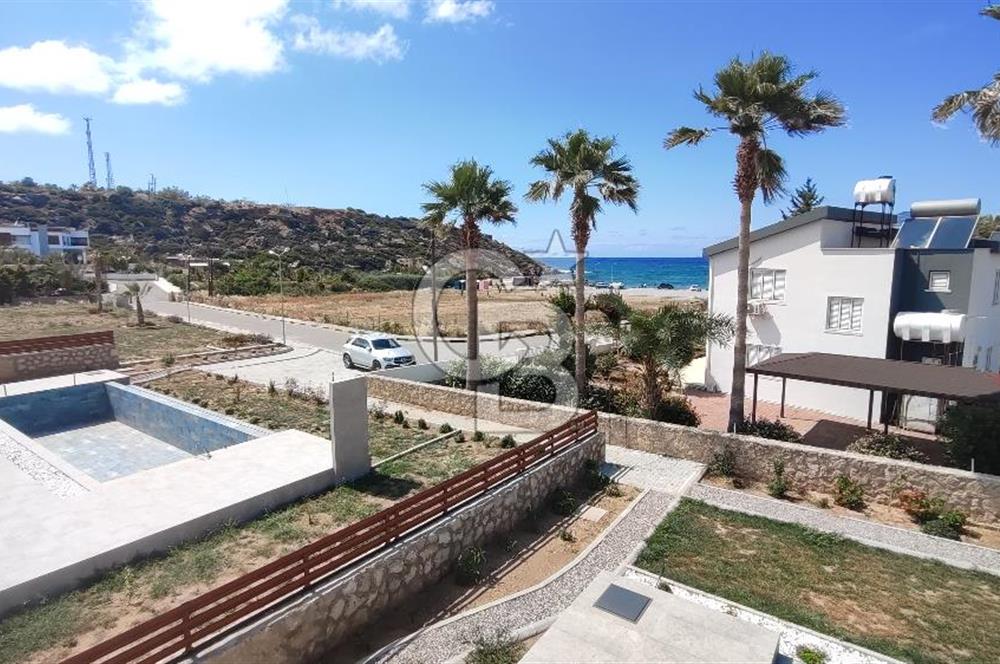 GİRNE ALAGADİ'DE EMSALSİZ 800M2 ARSA ÜZERİNDE 4,5+1 250M2 KAPALI ALANI BULUNAN  SATILIK DUBLEKS VİLLA